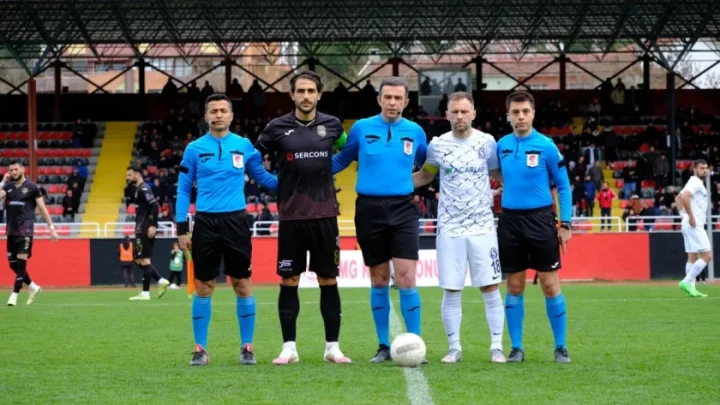 Ümraniyespor – Sarıyerspor Maçı Saat Kaçta? Hangi Kanalda?